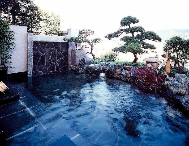 ラヴィエ川良 4*