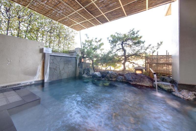 ラヴィエ川良 4* 伊東市